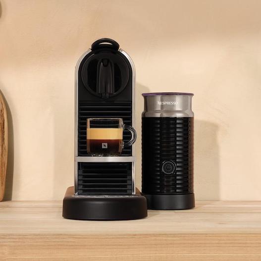 Essenza Mini Black Nespresso 0,6 Litros - Nespresso