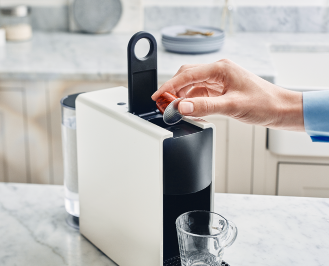 Nespresso Essenza Mini ホワイト Essenza Mini White Nespresso 0,6 Litros - Nespresso